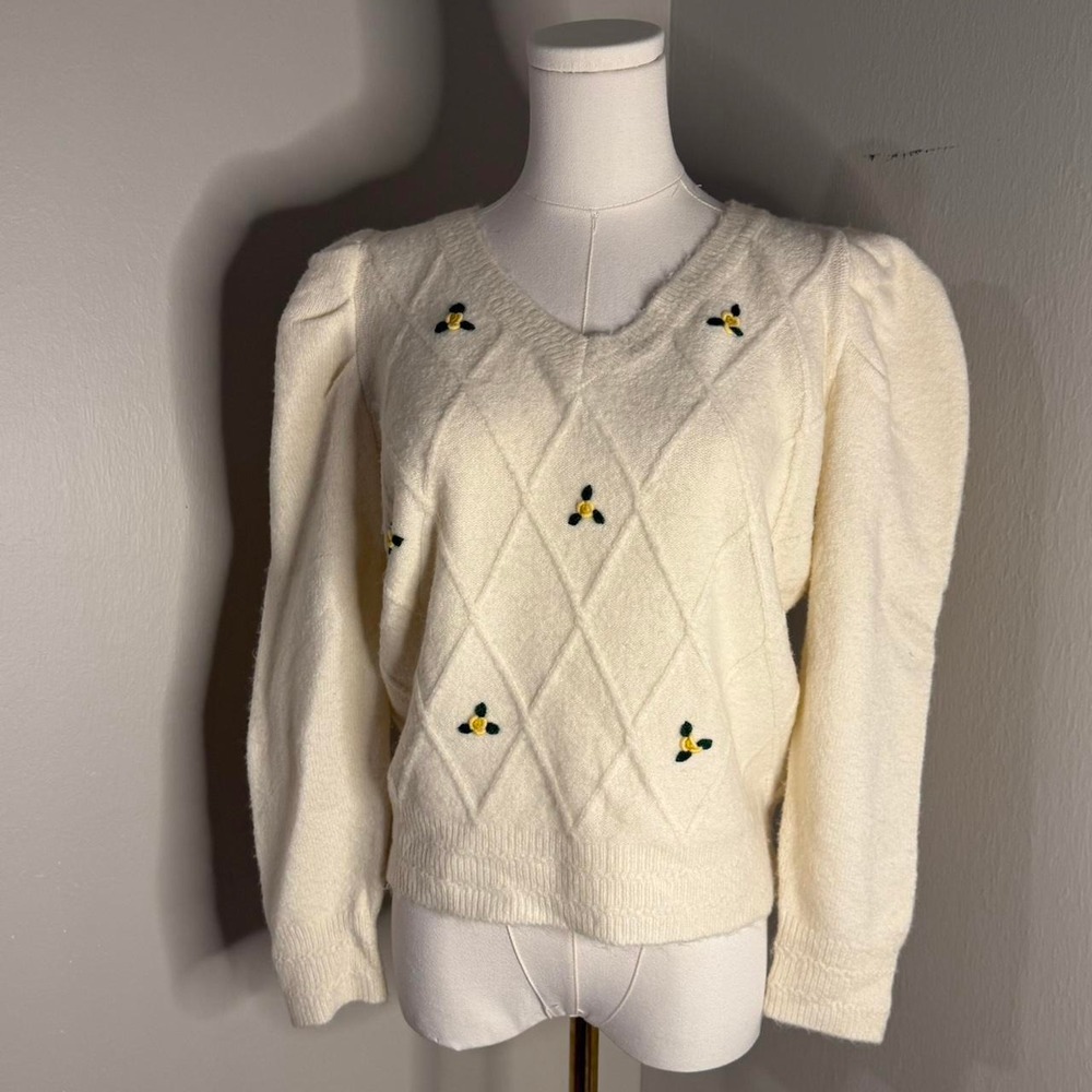 Bloomingdale's Cliche' Ivory Lattice Embroidered Puff Shoulder Sweater Top Med